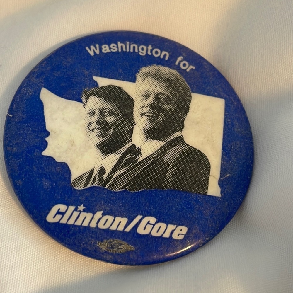Vintage Pin Back Button Political Labor Supports Clinton Gore In '92